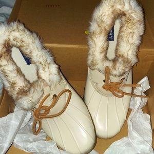 Saltwater sperry low cut rain boots